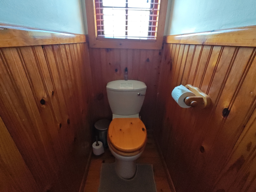 To Let 2 Bedroom Property for Rent in Rheenendal Western Cape